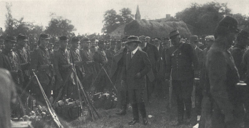 Le président Poincarré aux manoeuvres de 1913